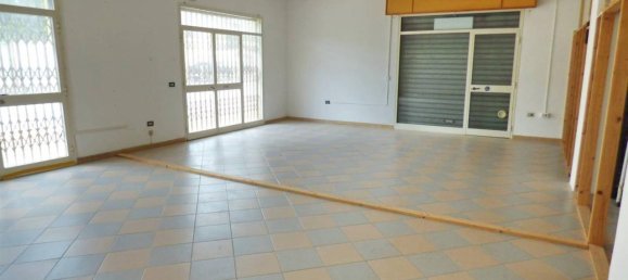 Villa de 5 habitaciónes en Marrubiu, Italy No. 21768 27