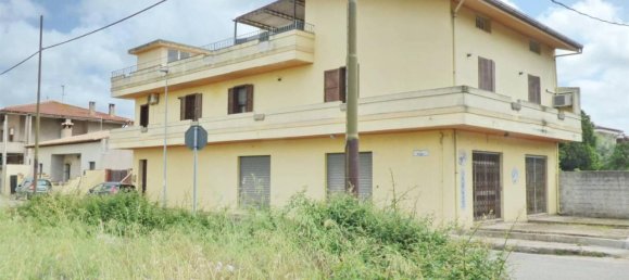 Villa de 5 habitaciónes en Marrubiu, Italy No. 21768 5