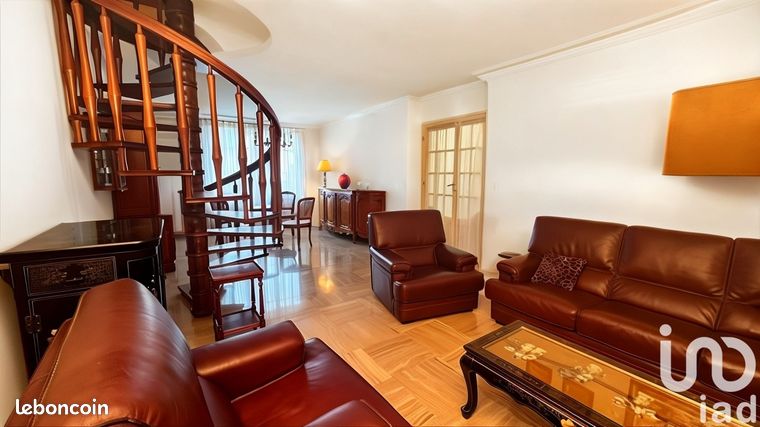 4 bedrooms House in Le Mans, France No. 301959