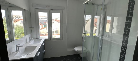 2 bedrooms Duplex in Alfortville, France No. 169723 4