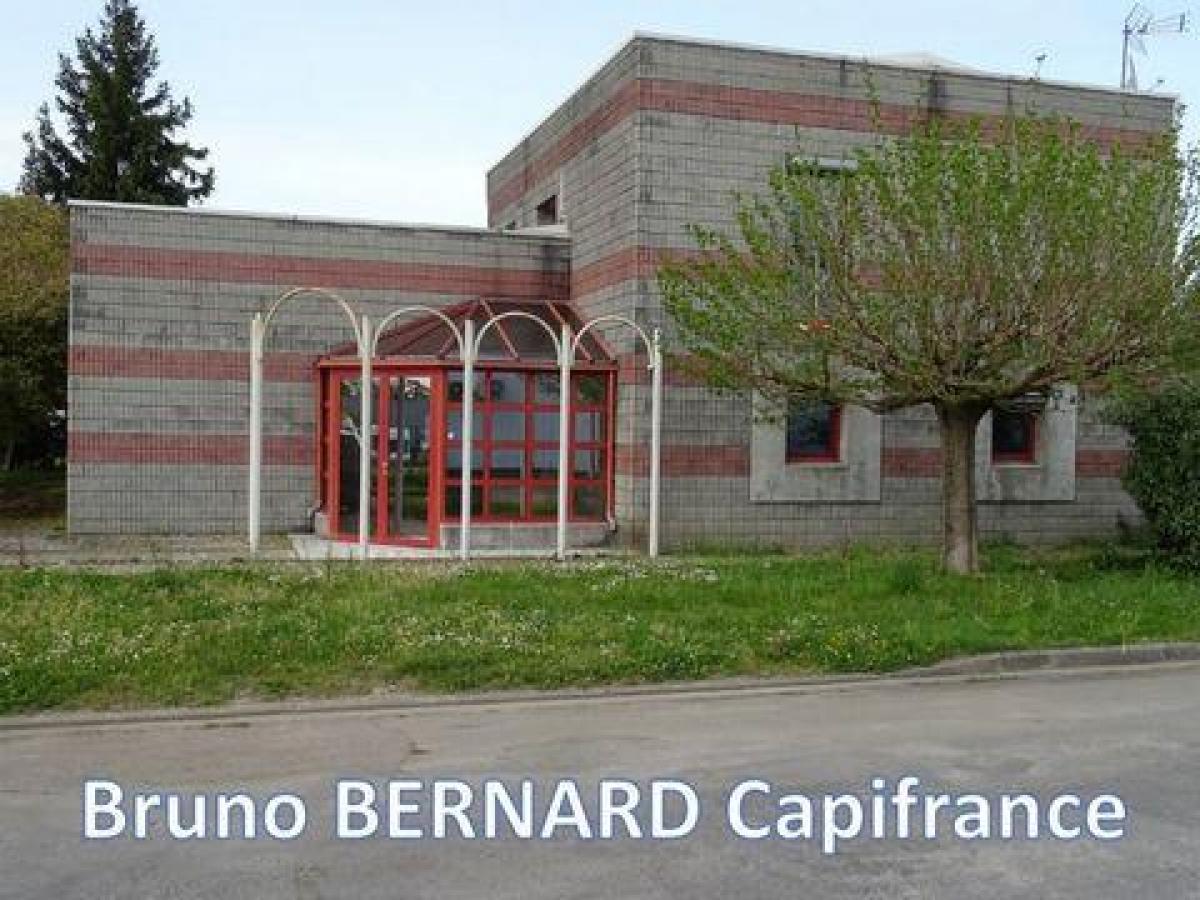 Bureau à Tarbes, France 420m² No. 19969