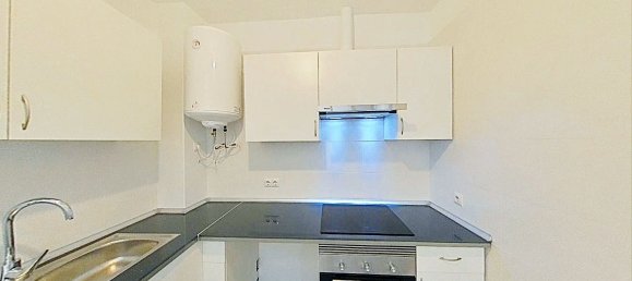 3 bedrooms Apartment in Madrid, Spain No. 166592 17