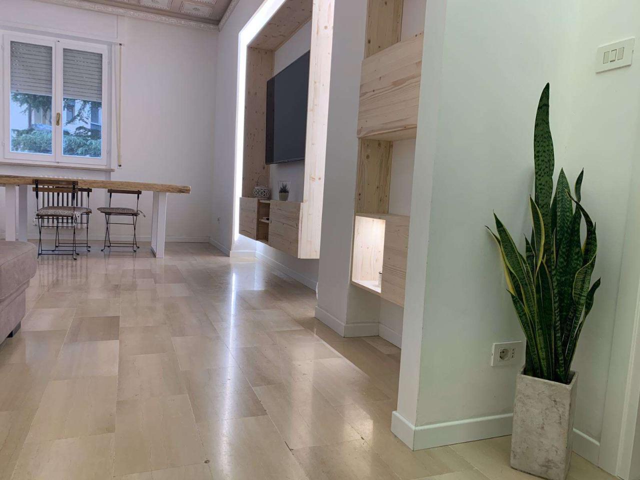 5 rooms Apartment in Ancona, Italy No. 5682