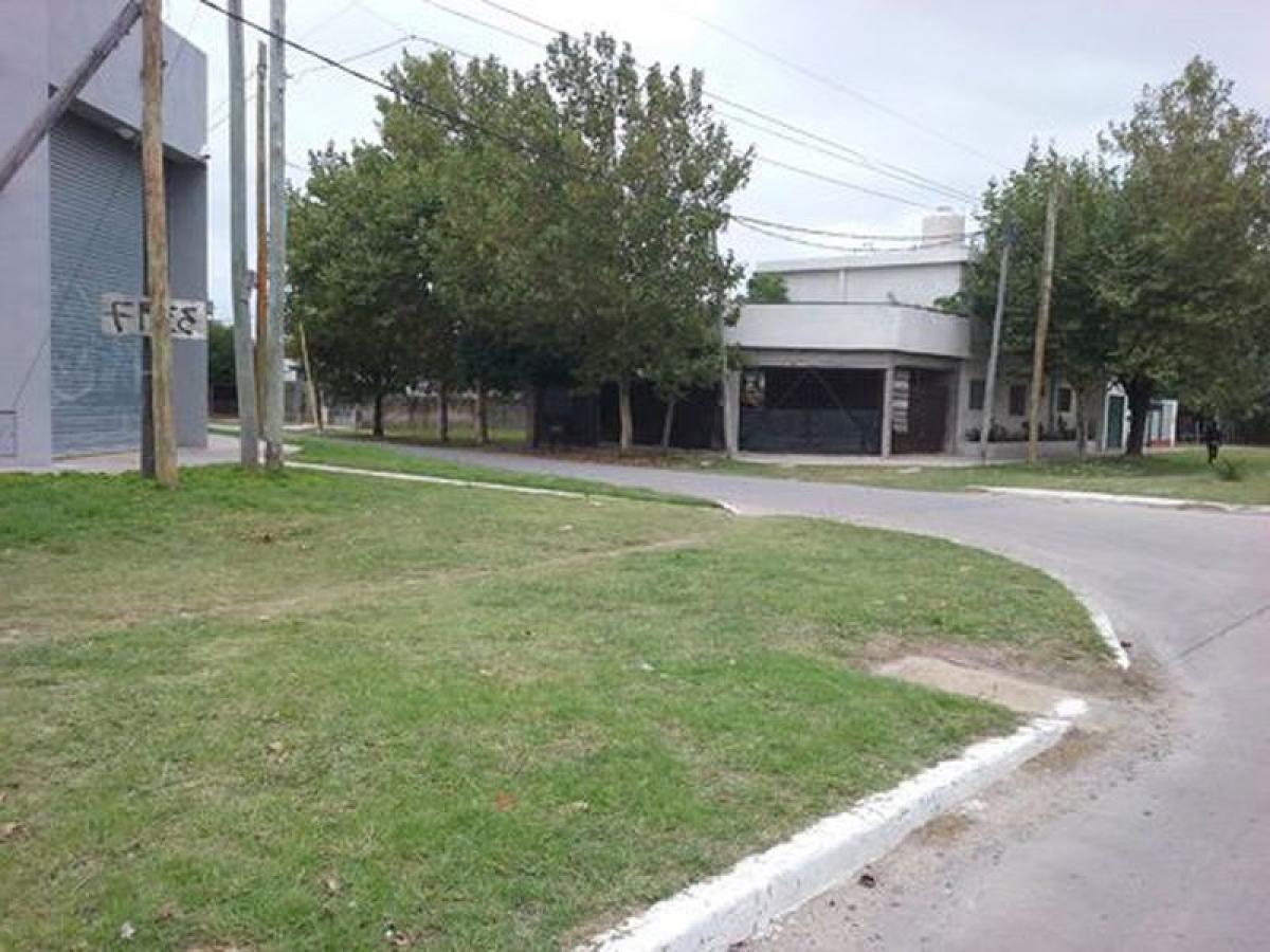  Land in Berazategui, Argentina No. 39567