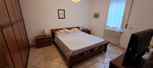 5 rooms Apartment in Ravenna, Italy No. 283029 4