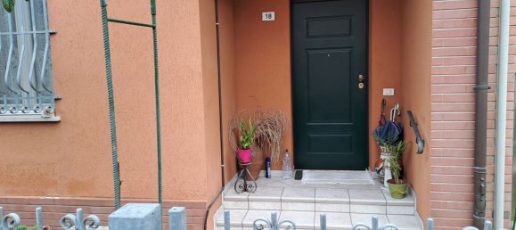 5 rooms Apartment in Ravenna, Italy No. 283029 2