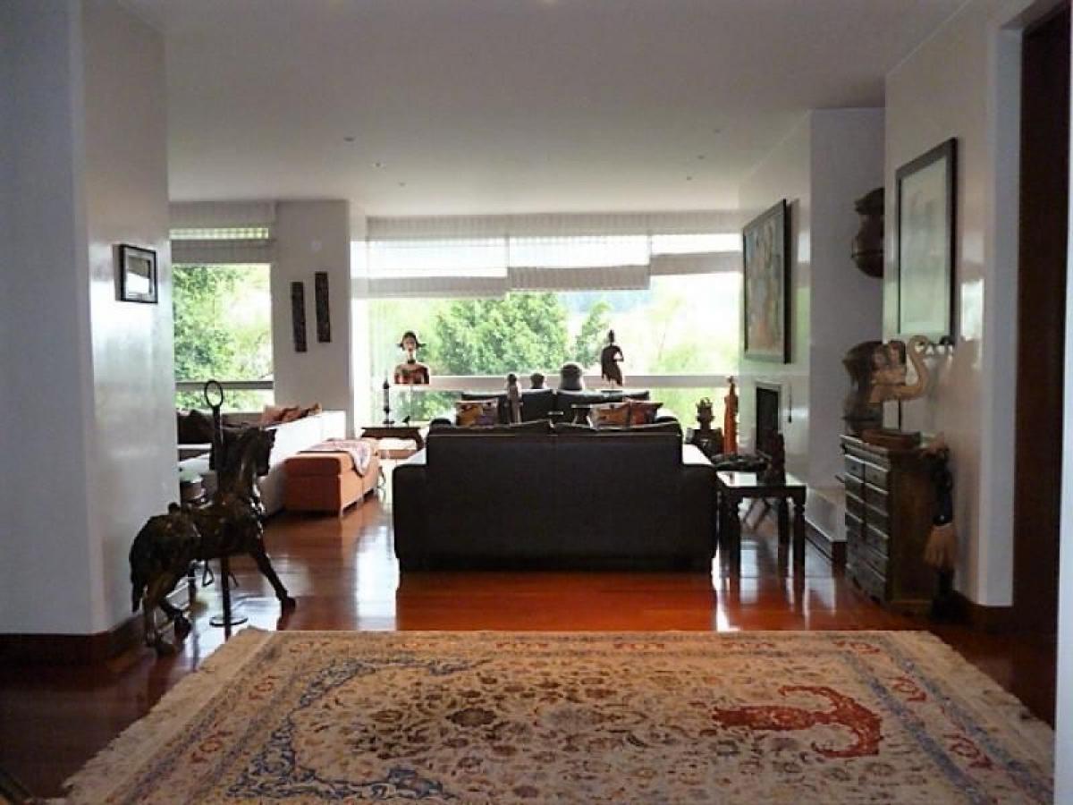 4 bedrooms House in Bogota, Colombia No. 14079