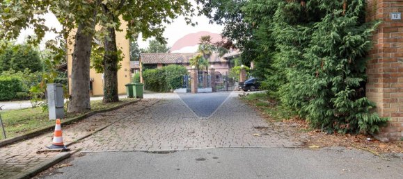 2-salle Appartement à Siziano, Italy No. 2960 44