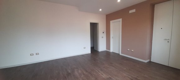 6-salle Appartement à Syracuse, Italy No. 243956 7