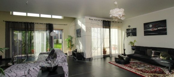 4-Zimmer Haus in Cascais, Portugal, Nr. 51099 4