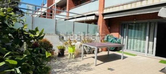 Casa de 5 dormitorios en L'Hospitalet de Llobregat, Spain No. 169619 3