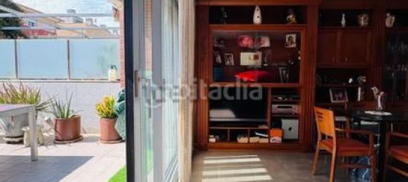 Casa de 5 dormitorios en L'Hospitalet de Llobregat, Spain No. 169619 19