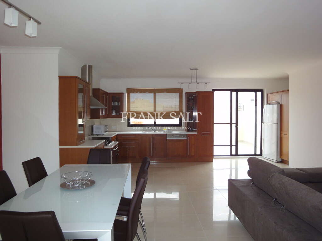 3 bedrooms Penthouse in Sliema, Malta No. 3617