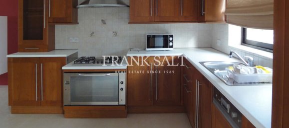 3 bedrooms Penthouse in Sliema, Malta No. 3617 4