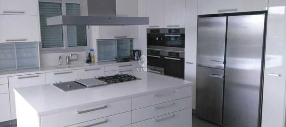 4 bedrooms Commercial property in Agios Tychonas, Cyprus No. 19147 6