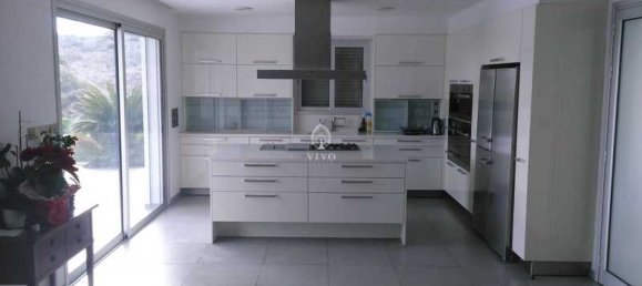 4 bedrooms Commercial property in Agios Tychonas, Cyprus No. 19147 5