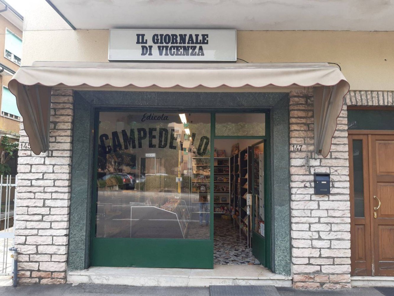 Propiedad comercial en Vicenza, Italy 30 m² No. 341389