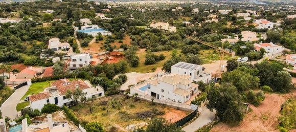 5 bedrooms Villa in Loule, Portugal No. 143982 17