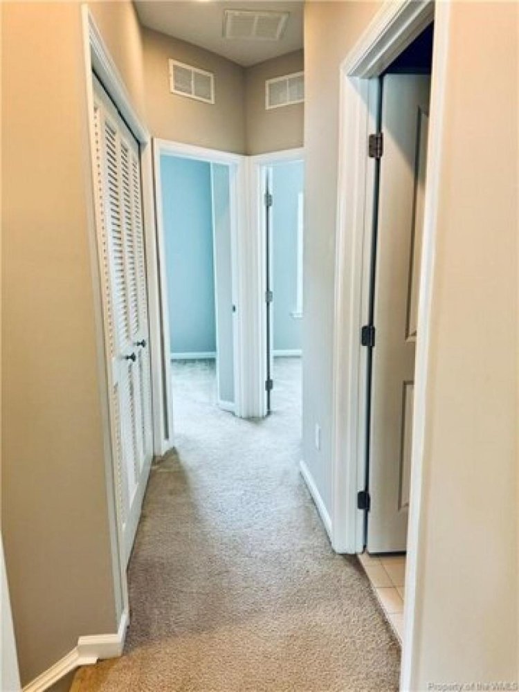 3 bedrooms House in Toano, USA No. 377554