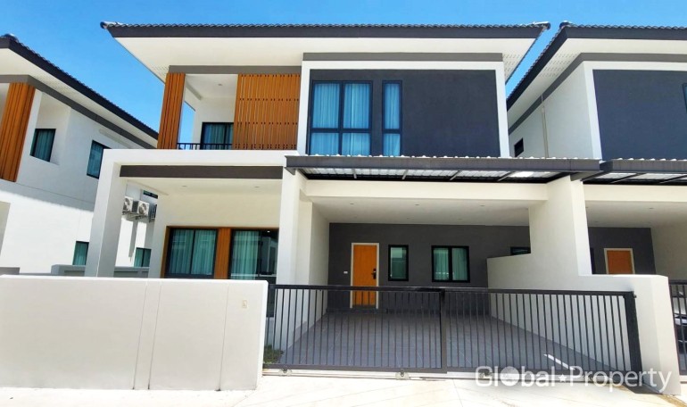 Дом с 4 спальнями в Паттайя, Таиланд № 4988