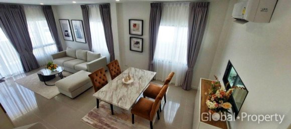 Дом с 4 спальнями в Паттайя, Таиланд № 4988 4