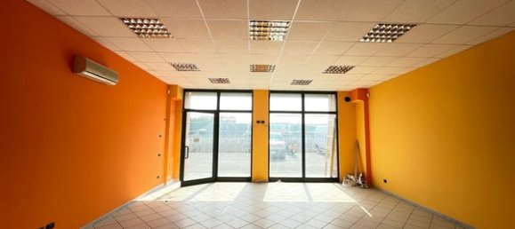 Коммерческая недвижимость с 2 комнатами в Лаллио, Италия № 78306 9