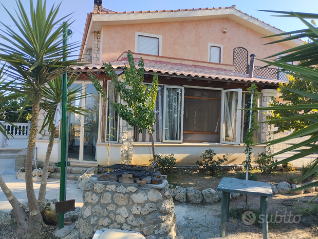 9 rooms Villa in Sommatino, Italy No. 297593