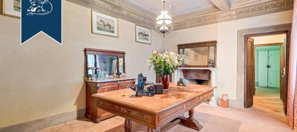 15 غرف نوم فيلا في Lucca, Italy رقم 179463 18