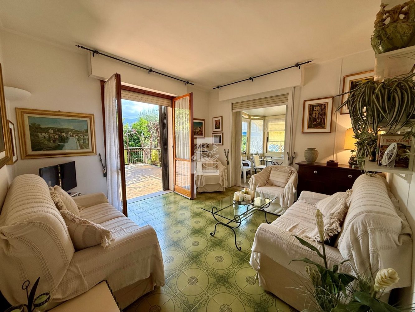 4 rooms Apartment in Taggia, Italy No. 273062