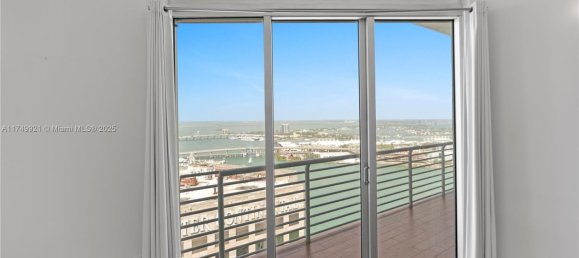 1 dormitorio propiedad comercial en venta en Miami, Miami-Dade, Florida, USA № 614099 10