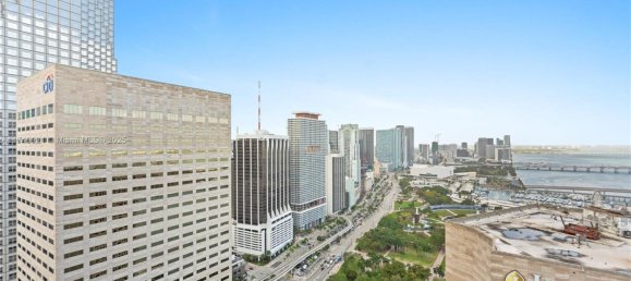 1 dormitorio propiedad comercial en venta en Miami, Miami-Dade, Florida, USA № 614099 17