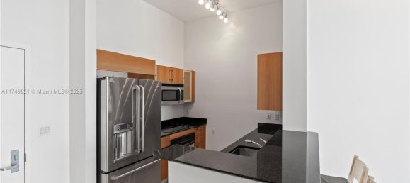 1 dormitorio propiedad comercial en venta en Miami, Miami-Dade, Florida, USA № 614099 24