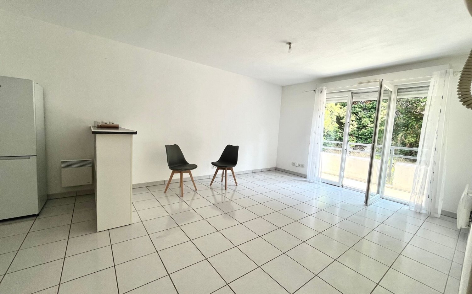 Квартира с 3 комнатами в Коньяк, Франция № 338080