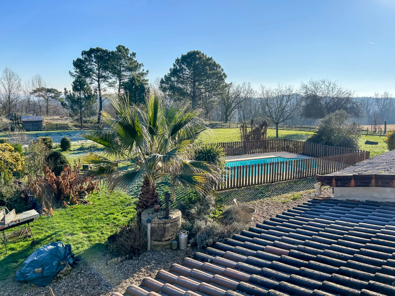 Casa de 6 dormitorios en Razac-sur-l'Isle, France No. 105381