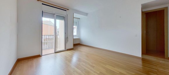Apartamento de 2 dormitorios en Sabadell, Spain No. 173064 4