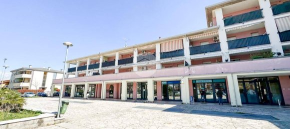 4 rooms Commercial property in Castiglione delle Stiviere, Italy No. 75784 20