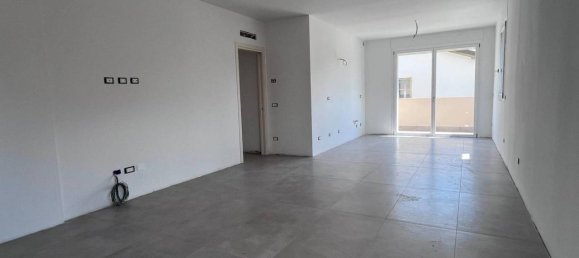 Квартира с 5 комнатами в Коппаро, Италия № 143820 8