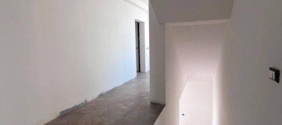 Квартира с 5 комнатами в Коппаро, Италия № 143820 21