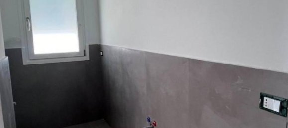 Квартира с 5 комнатами в Коппаро, Италия № 143820 14