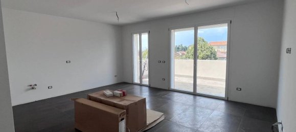 Квартира с 5 комнатами в Коппаро, Италия № 143820 32