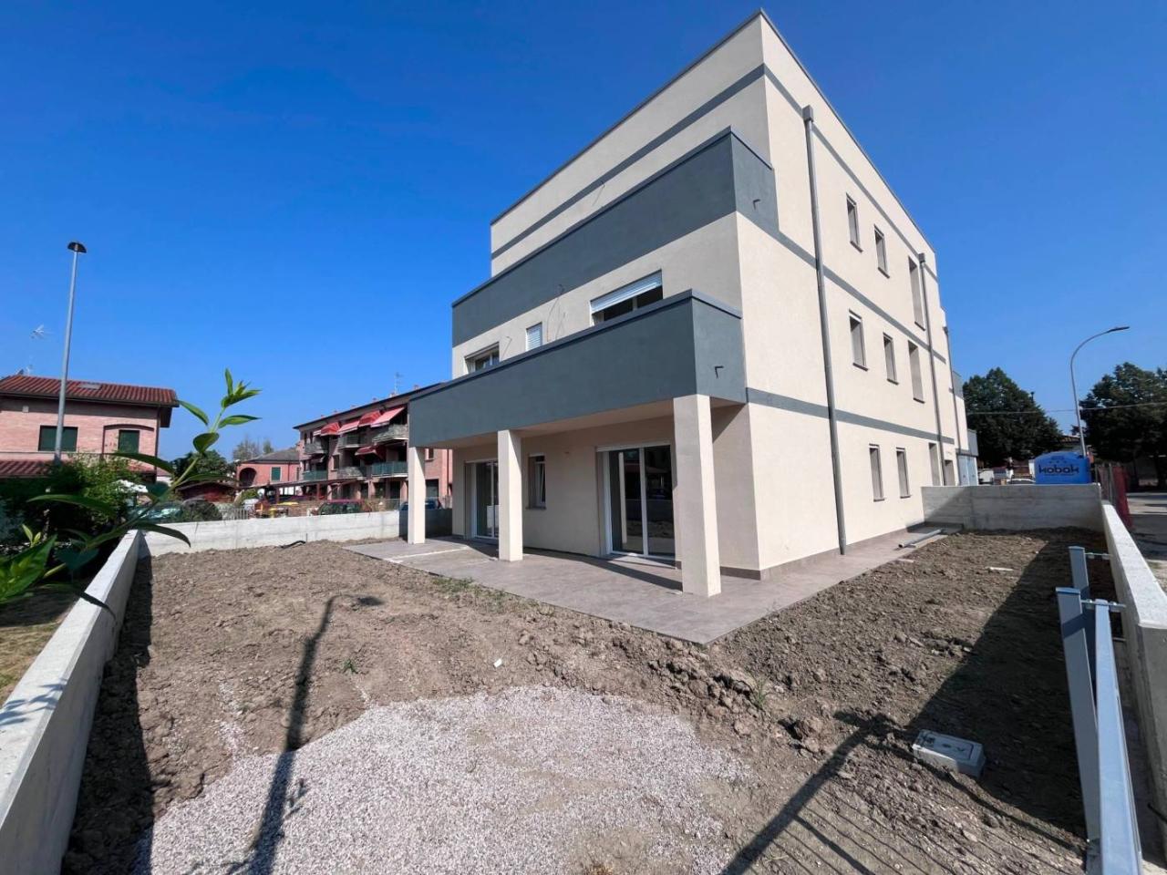 Квартира с 5 комнатами в Коппаро, Италия № 143820