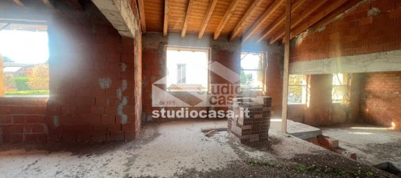 4 rooms Apartment in Torrevecchia Pia, Italy No. 332706 9