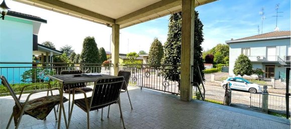 4 bedrooms House in Novi di Modena, Italy No. 59992 6