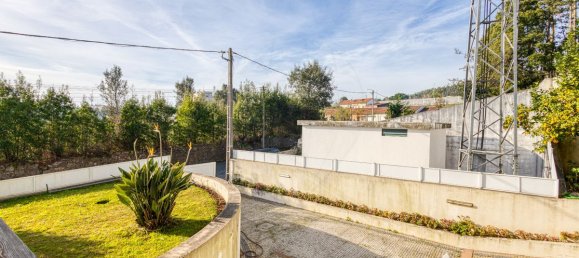 4 bedrooms House in Vila Nova de Gaia, Portugal No. 181042 2