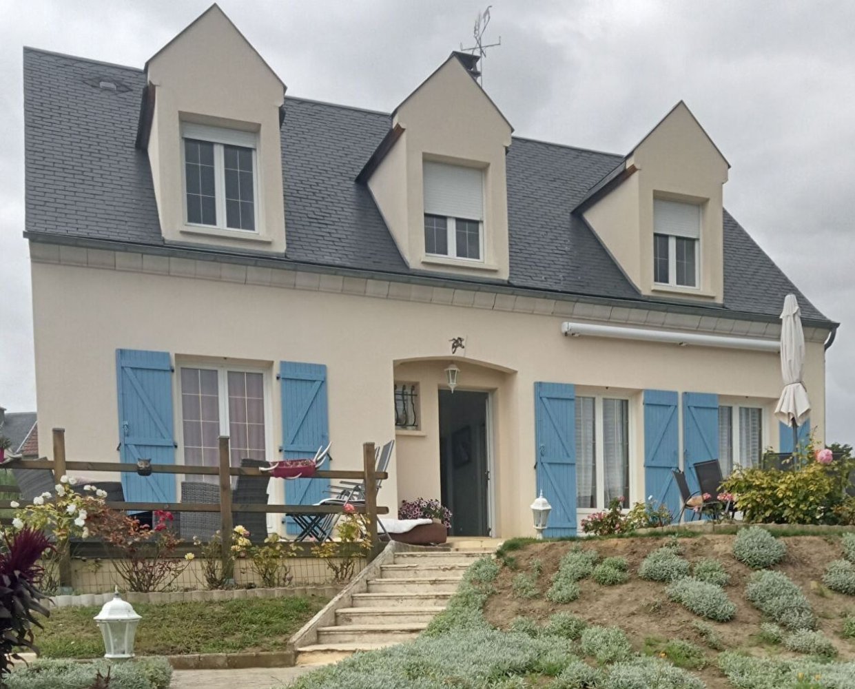 Casa de 3 dormitorios en Soissons, France No. 94381