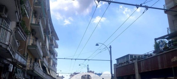 Коммерческая недвижимость с 1 комнатой в Неаполь, Италия № 313404 9