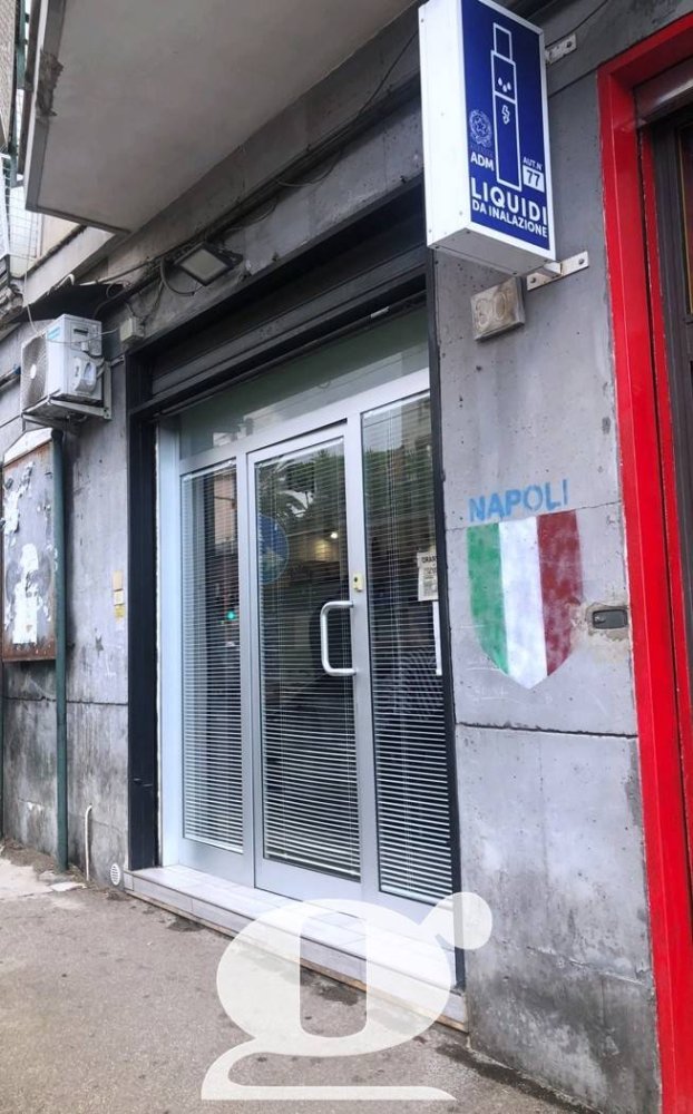 Коммерческая недвижимость с 1 комнатой в Неаполь, Италия № 313404