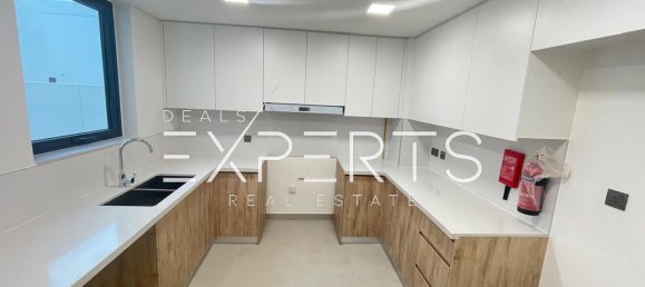 Villa T4 em Yas Island, UAE N.º 53719 14