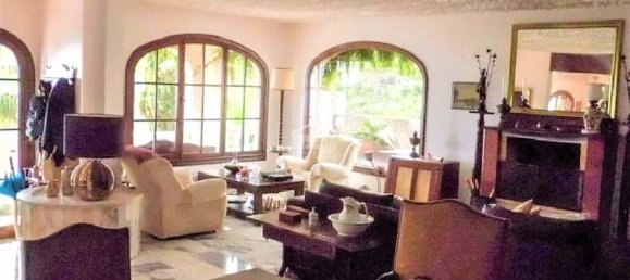 5 bedrooms Villa in Funchal, Portugal No. 140320 16