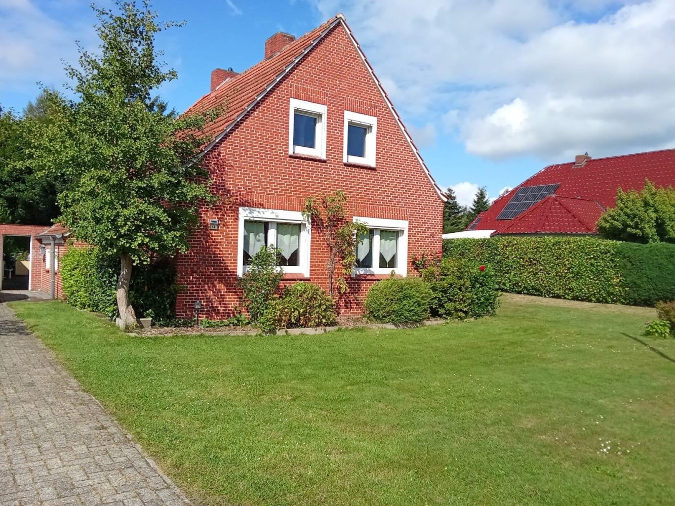 3 bedrooms House in Leer, Germany No. 281287